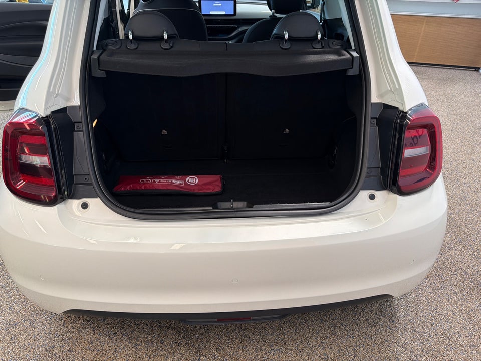 Fiat 500e 42 Icon 3+1 4d