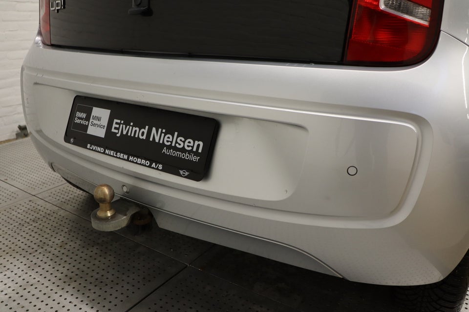 VW Up! 1,0 75 High Up! ASG 3d