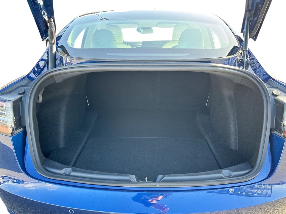 Tesla Model 3 Long Range AWD 4d