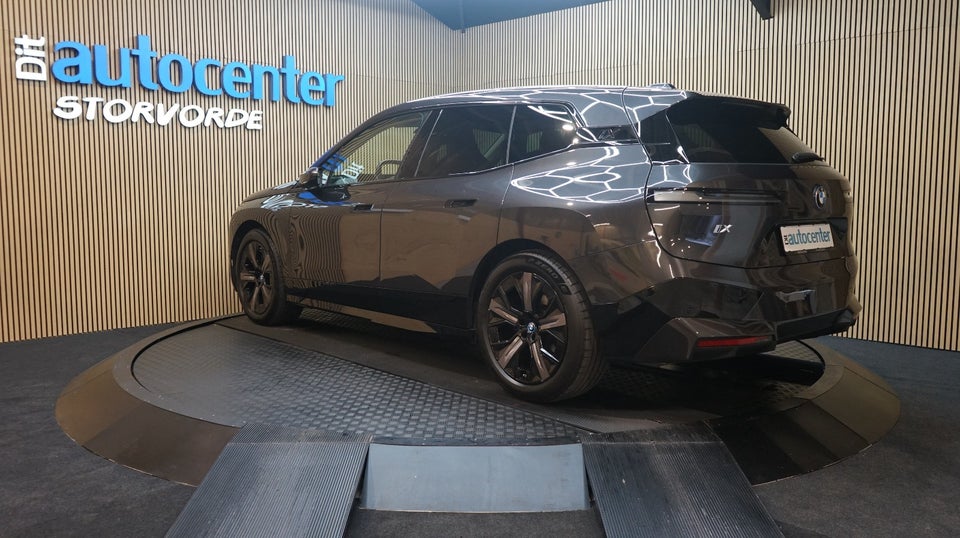 BMW iX xDrive40 Sport 5d