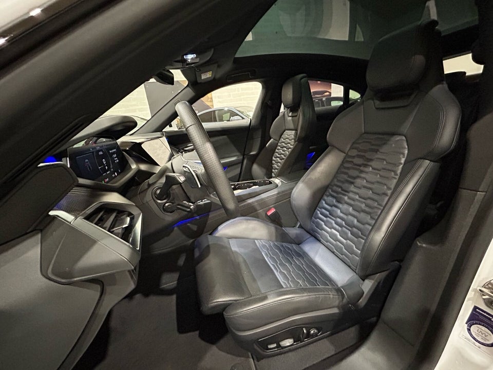 Audi e-tron GT quattro 4d