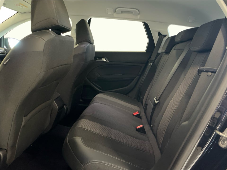 Peugeot 308 1,5 BlueHDi 130 Allure Grand SW 5d