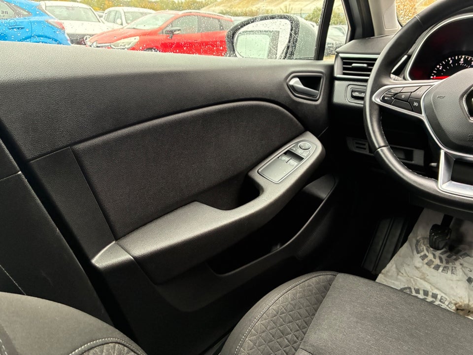 Renault Clio V 1,0 TCe 100 Intens 5d