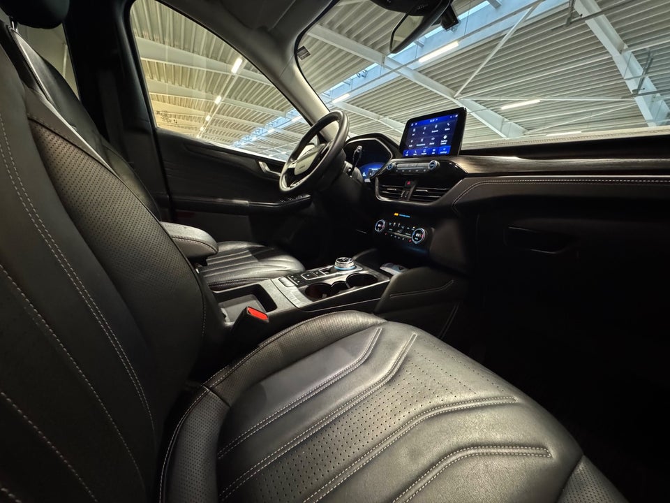 Ford Kuga 2,5 PHEV Vignale CVT 5d