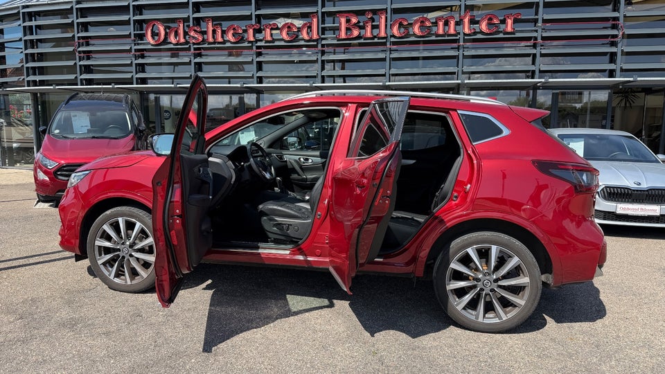Nissan Qashqai 1,3 Dig-T 160 Tekna+ Dynamic DCT 5d