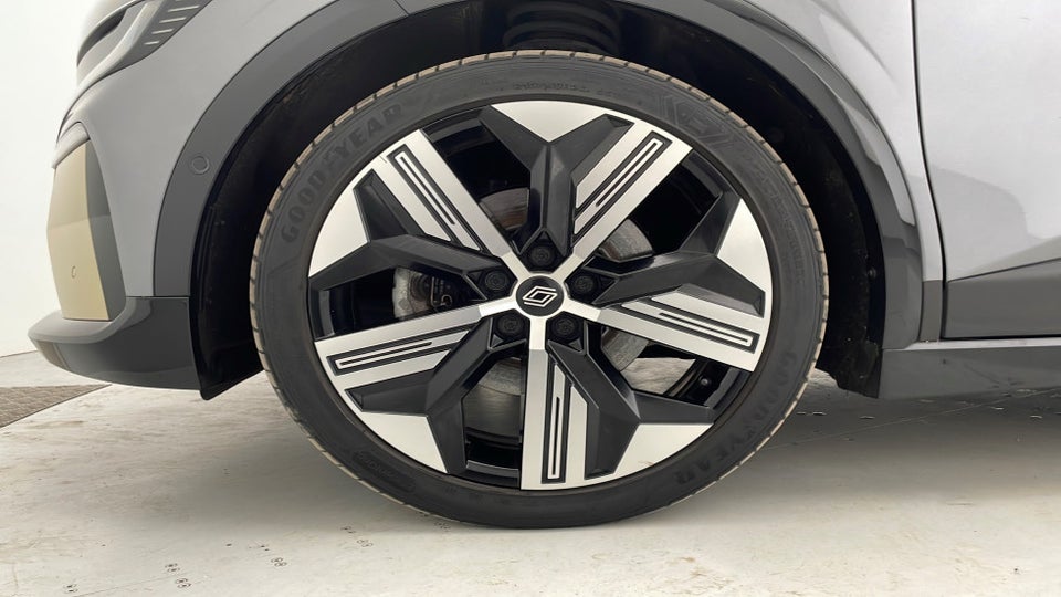 Renault Megane E-Tech 60 Iconic 5d