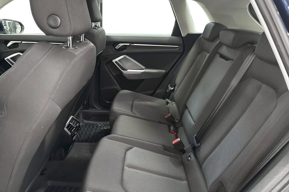 Audi Q3 45 TFSi e Attitude plus S-tr. 5d