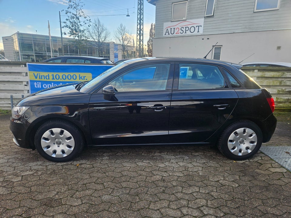 Audi A1 1,2 TFSi 86 Attraction Sportback 5d