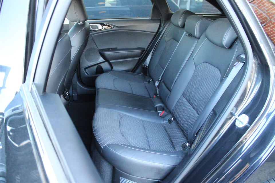Kia Ceed 1,6 PHEV Upgrade SW DCT 5d