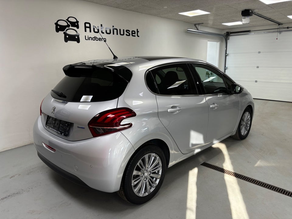 Peugeot 208 1,6 BlueHDi 100 Desire Sky 5d