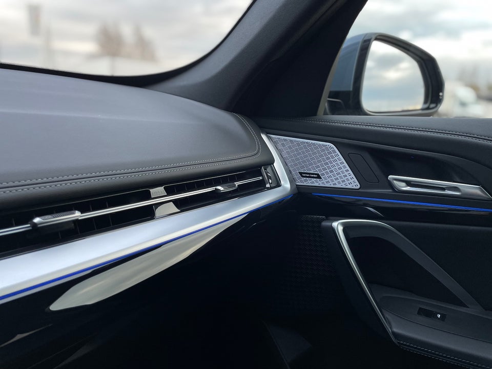 BMW iX1 xDrive30 Fully Charged M-Sport 5d