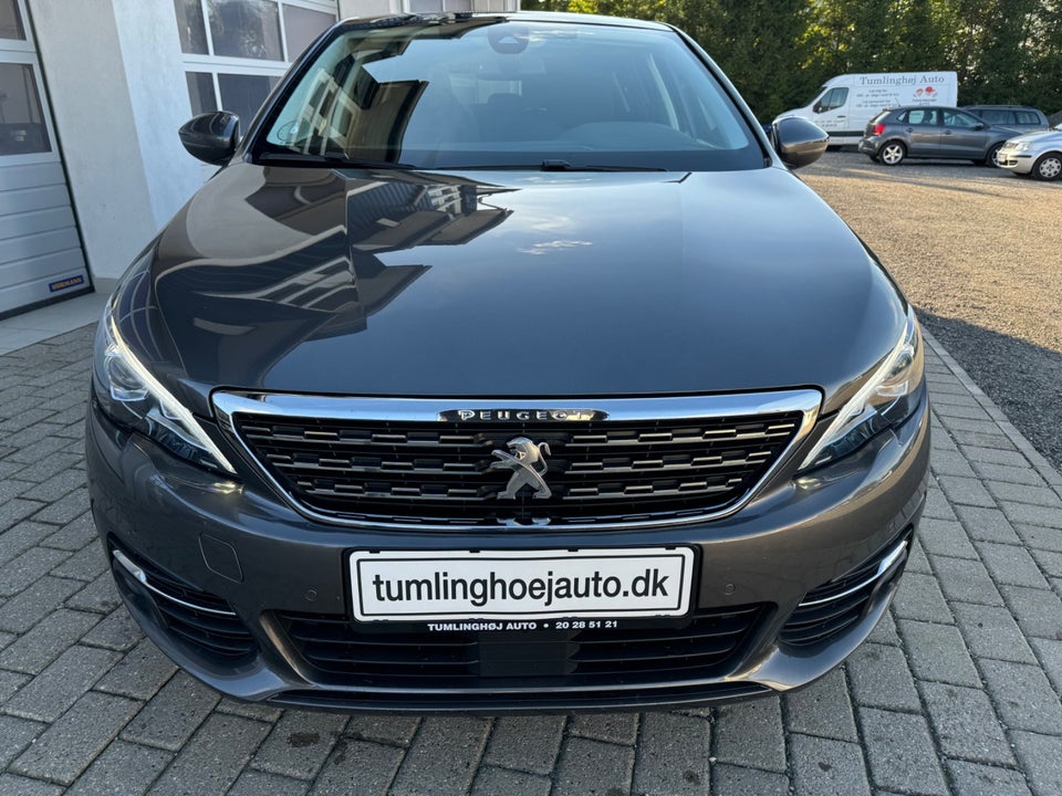 Peugeot 308 1,5 BlueHDi 130 Prestige Sky 5d