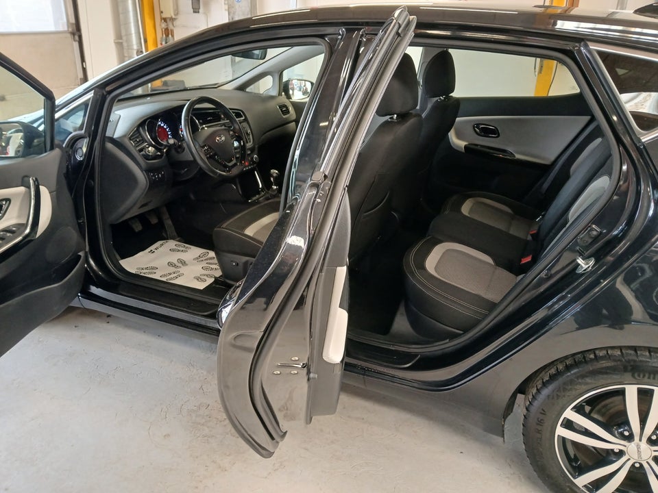 Kia Ceed 1,6 CRDi 136 Limited 5d