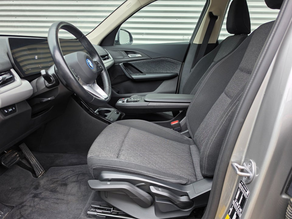 BMW iX1 eDrive20 X-Line 5d