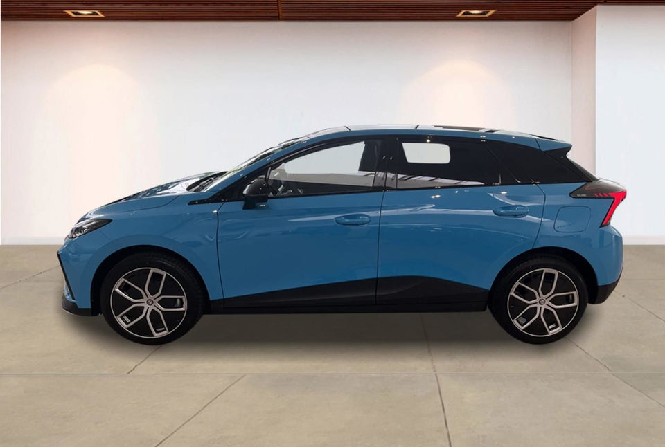 MG 4 77 Luxury Extended Range 5d