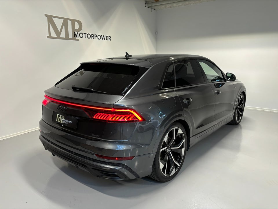 Audi Q8 50 TDi quattro Tiptr. Van 5d