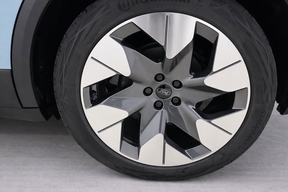 Ford Explorer 77 Premium Extended Range 5d