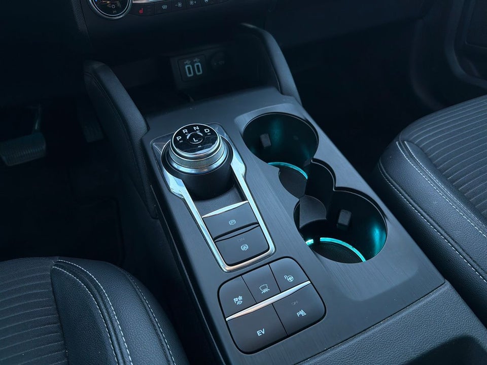Ford Kuga 2,5 PHEV Titanium X CVT 5d