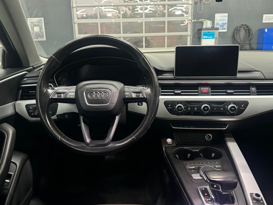 Audi A4 2,0 TDi 150 Avant S-tr. 5d