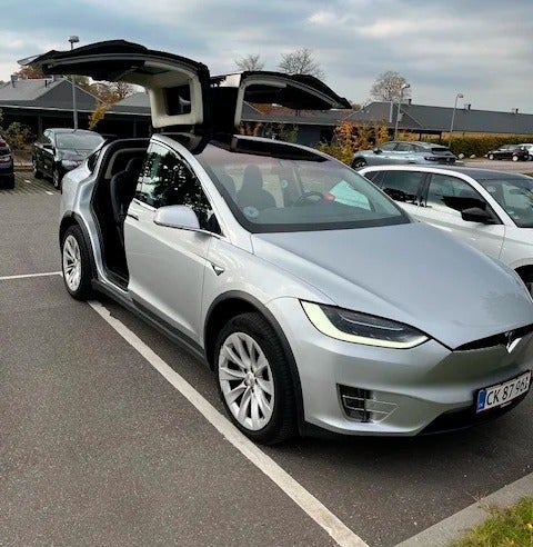 Tesla Model X 90D 5d