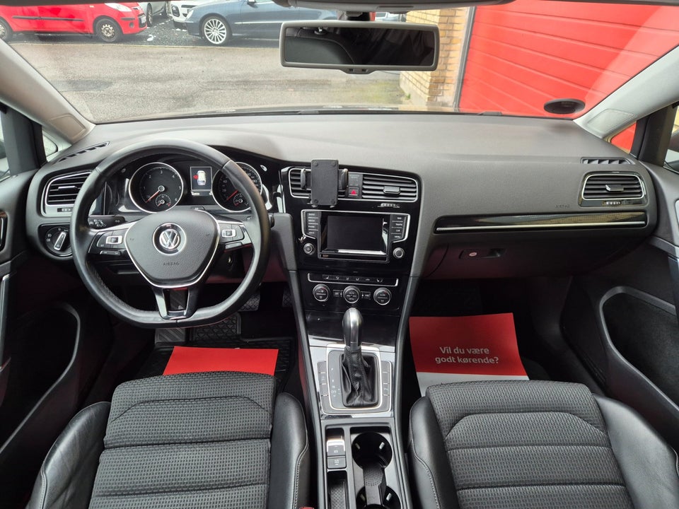 VW Golf VII 1,6 TDi 105 Highline Variant BMT 5d