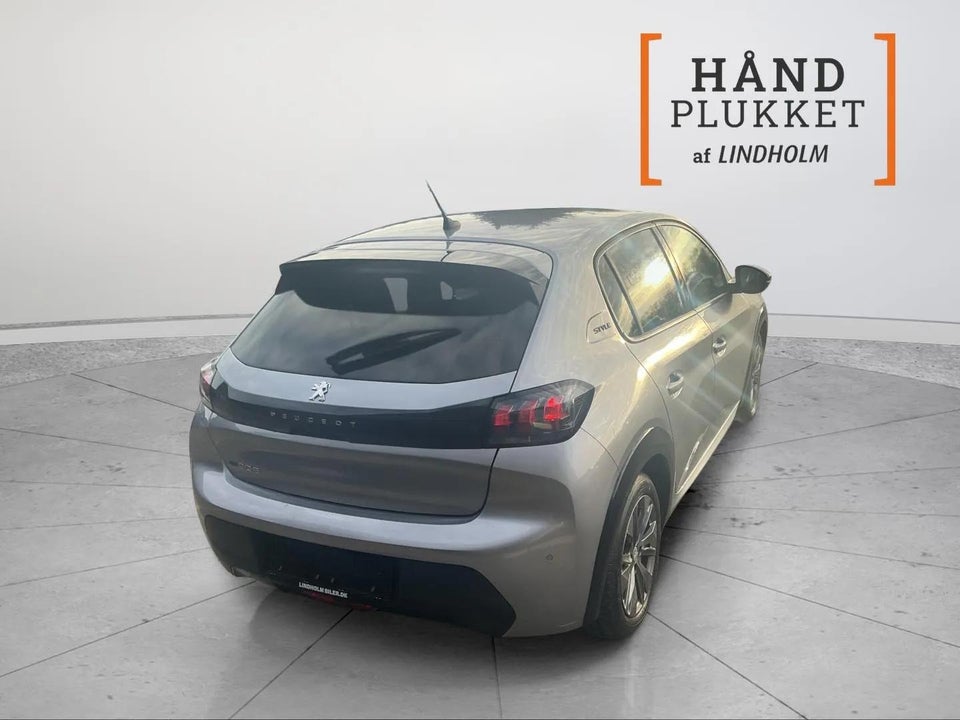 Peugeot e-208 50 Style 5d