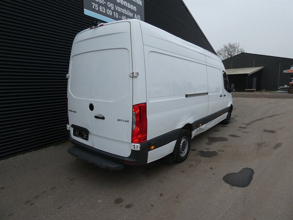 Mercedes Sprinter 317 2,0 CDi A3 Kassevogn aut. RWD