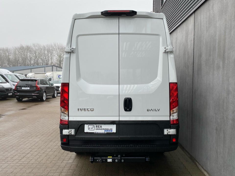 Iveco Daily 3,0 35S18 12m³ Van AG8