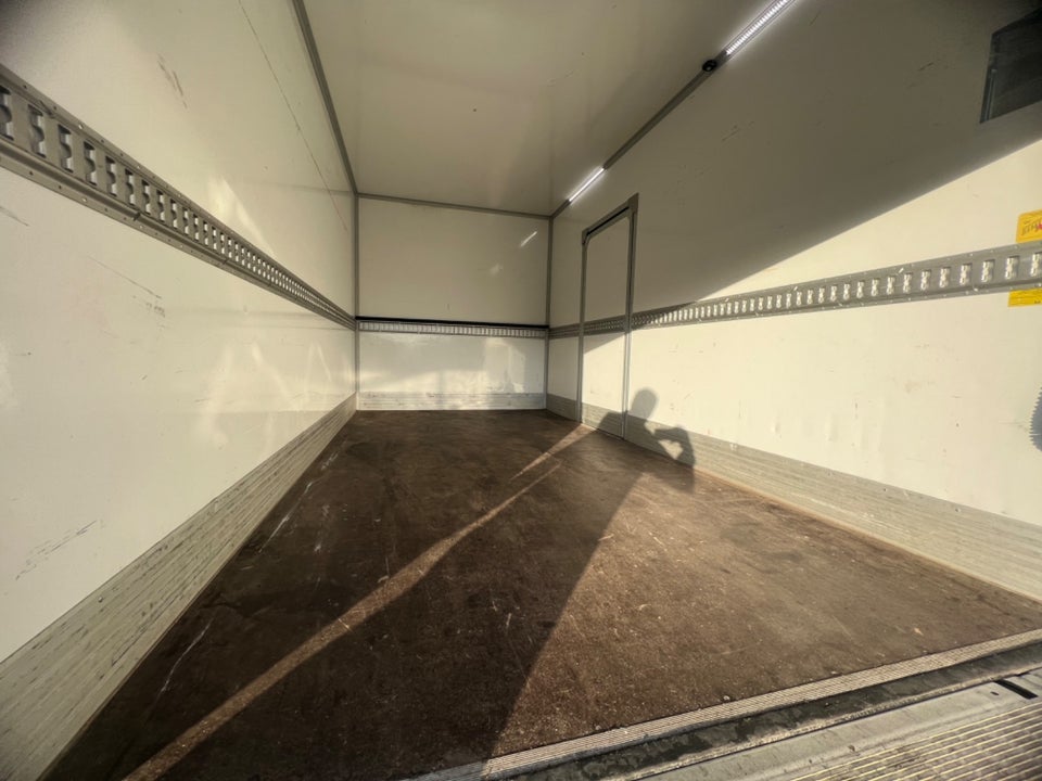 VW Transporter 2,0 TDi 150 Alukasse m/lift 2d