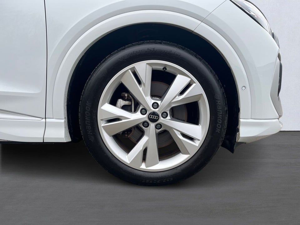 Audi Q4 e-tron 45 S-line 5d