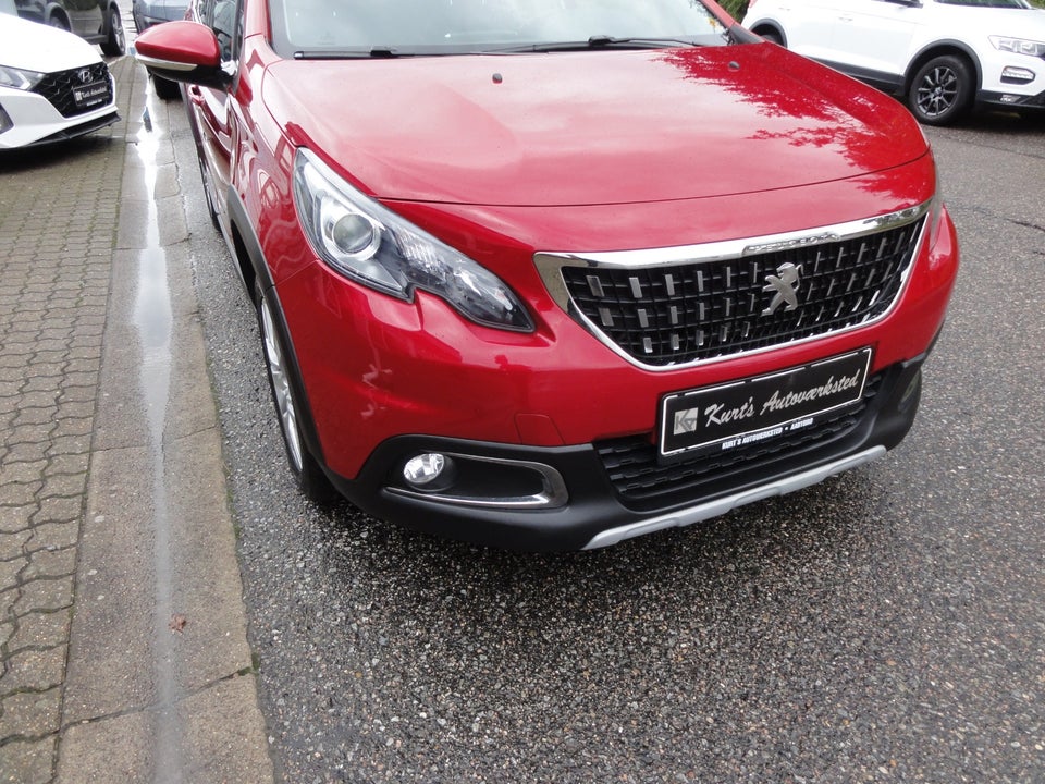 Peugeot 2008 1,6 BlueHDi 100 Envy 5d