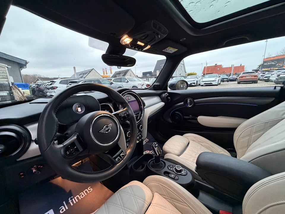 MINI Cooper SE Maximise 3d