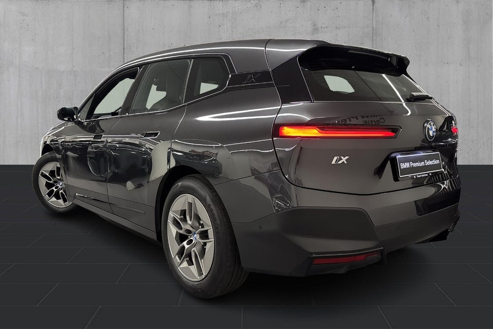 BMW iX xDrive40 5d