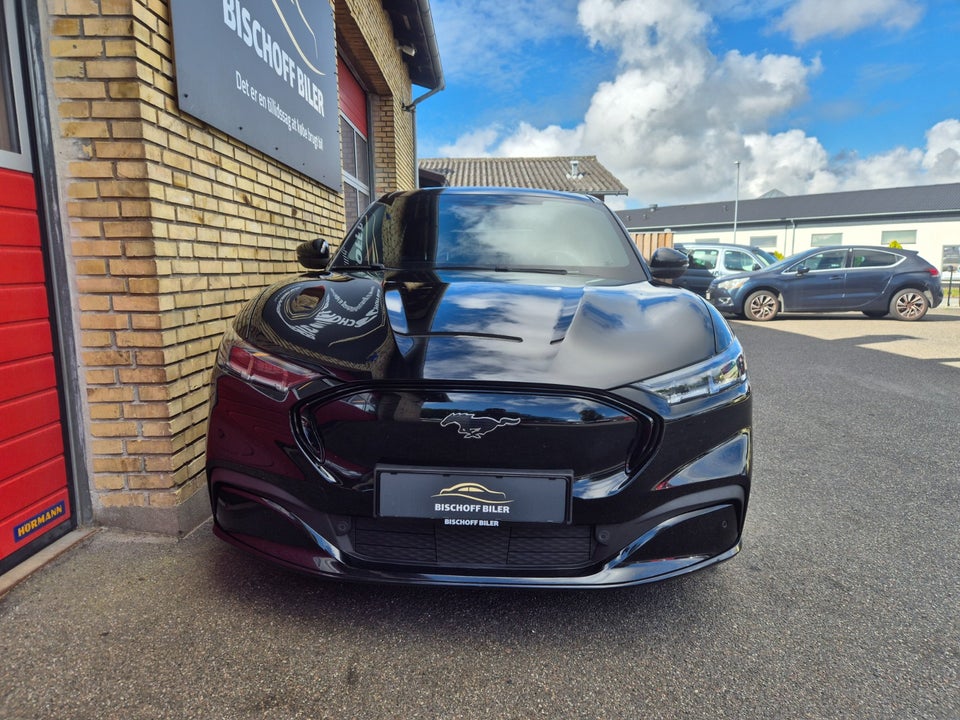 Ford Mustang Mach-E 98 Extended Range AWD 5d