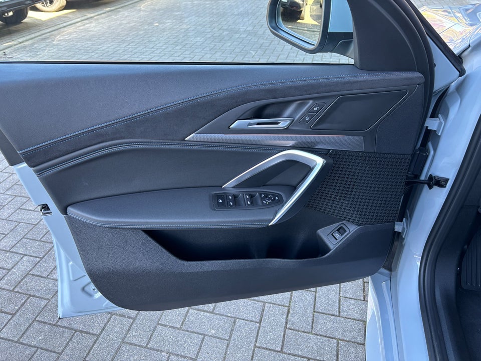 BMW iX2 eDrive20 M-Sport Premium 5d