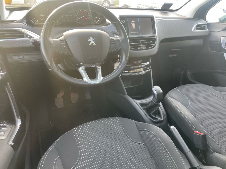 Peugeot 208 1,6 BlueHDi 100 Desire Sky 5d