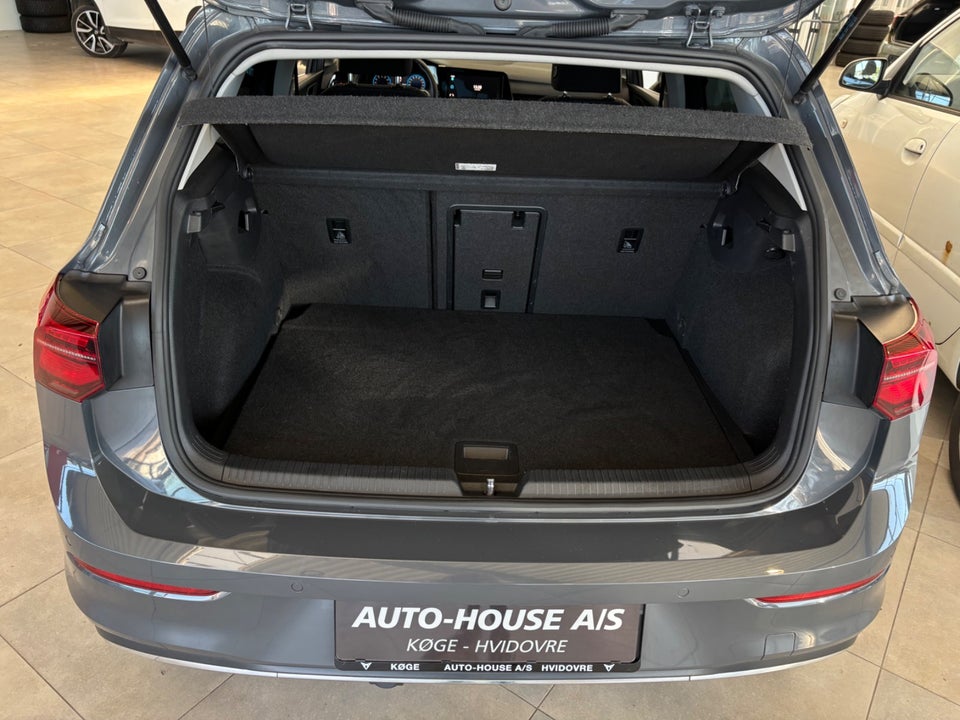 VW Golf VIII 1,5 eTSi 150 Style DSG 5d