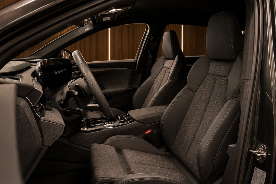 Audi Q6 e-tron S-line quattro 5d