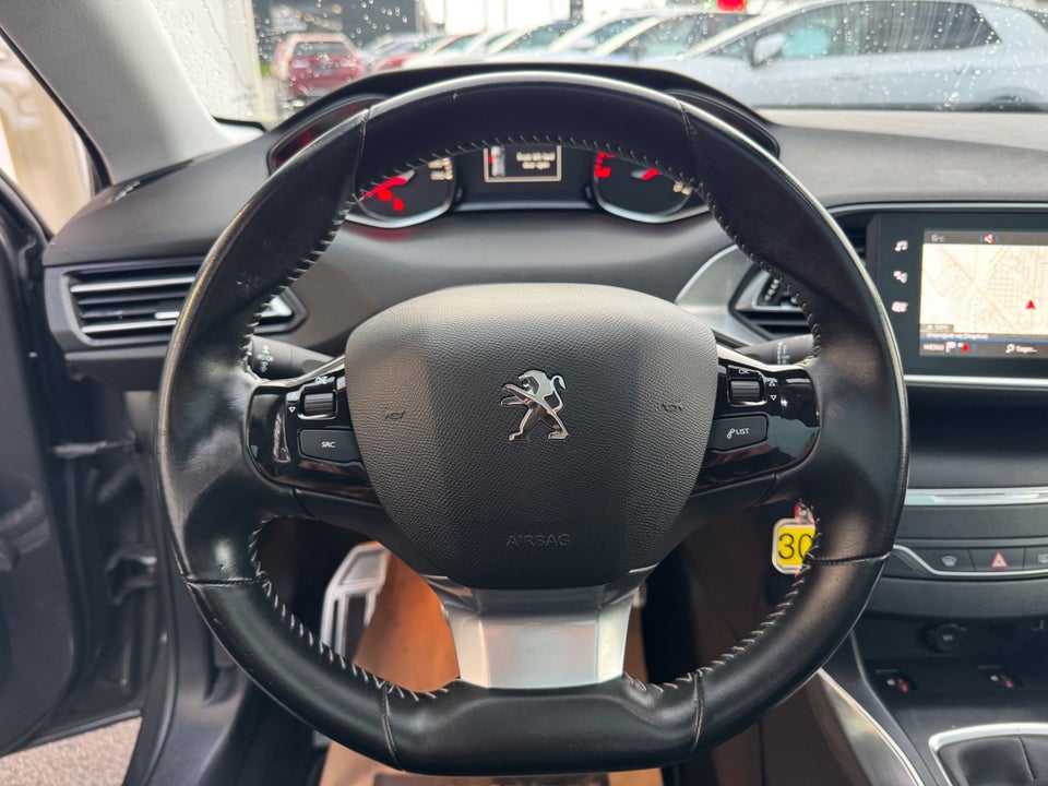 Peugeot 308 1,6 BlueHDi 120 Allure Sky SW 5d