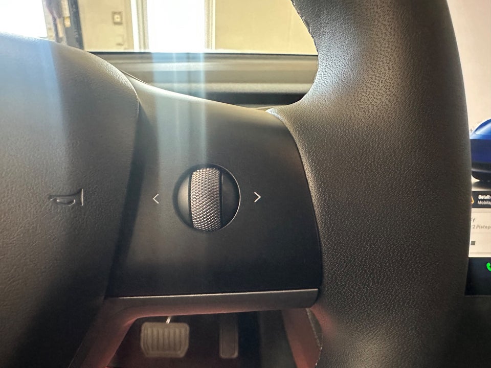 Tesla Model Y Long Range RWD 5d