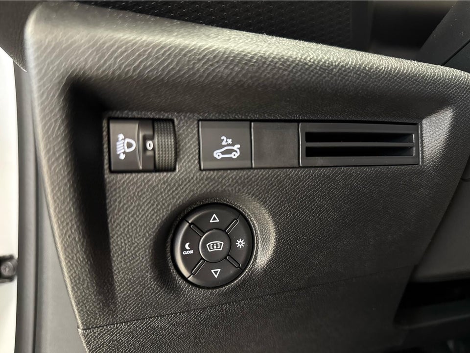 Citroën ë-C4 X 54 Shine 4d