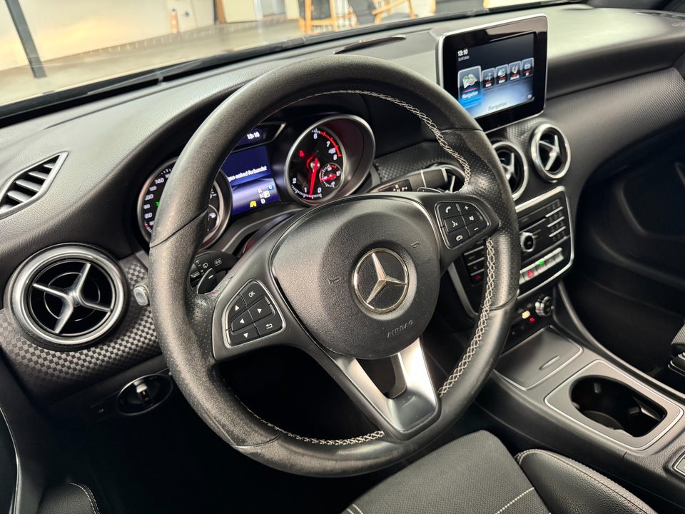 Mercedes A200 1,6 Business aut. 5d