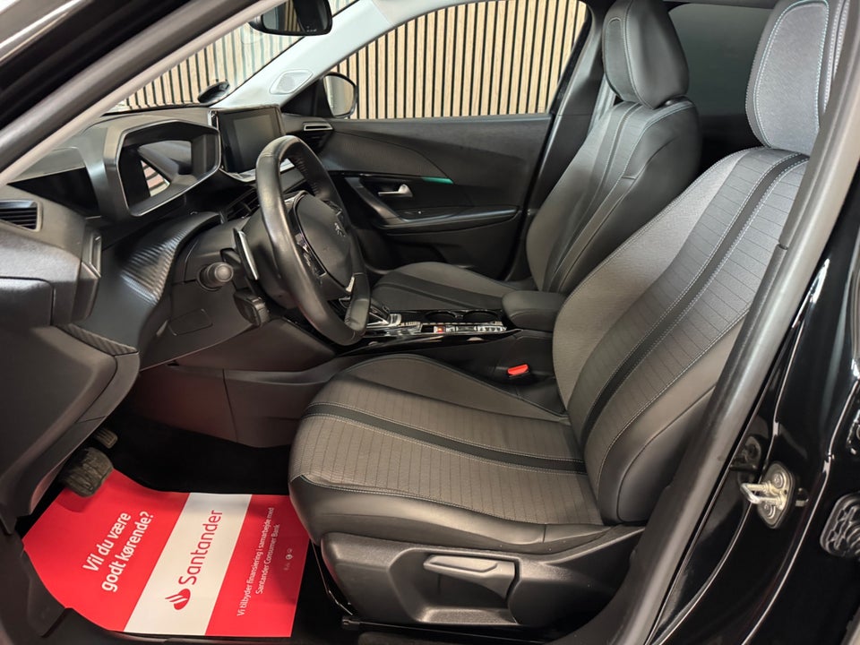 Peugeot 2008 1,2 PureTech 130 Selection Tech EAT8 5d