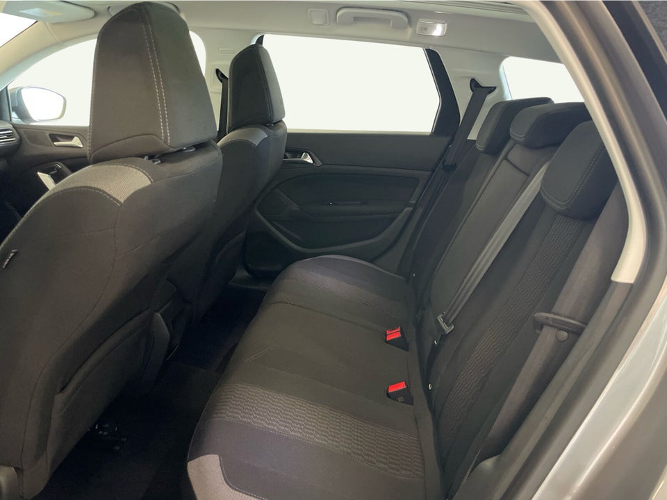 Peugeot 308 1,6 BlueHDi 120 Allure Sky SW 5d