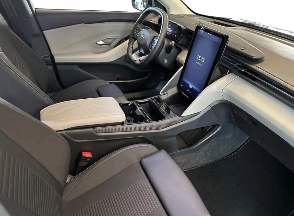 Ford Explorer 77 Premium Extended Range AWD 5d
