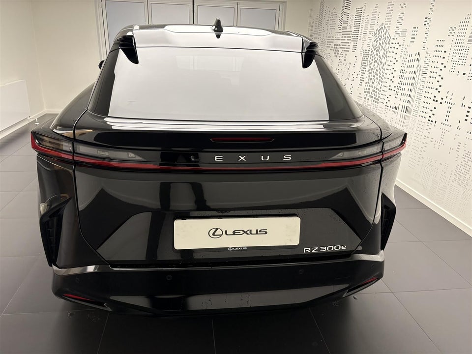 Lexus RZ300e Luxury 5d