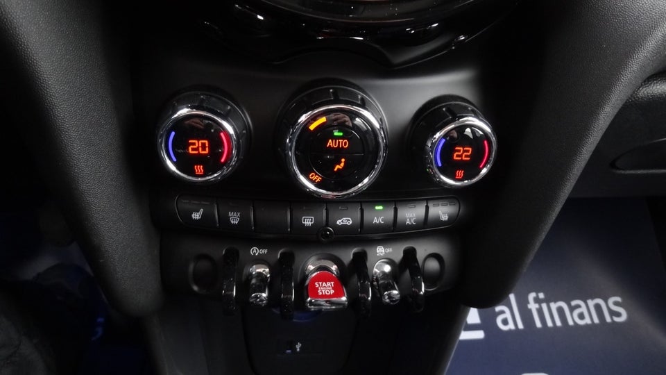 MINI Cooper 1,5 Essential Edition 5d