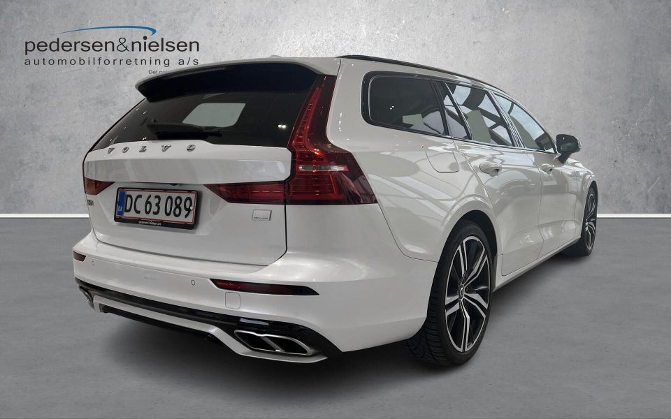 Volvo V60 2,0 T6 ReCharge R-Design aut. AWD 5d