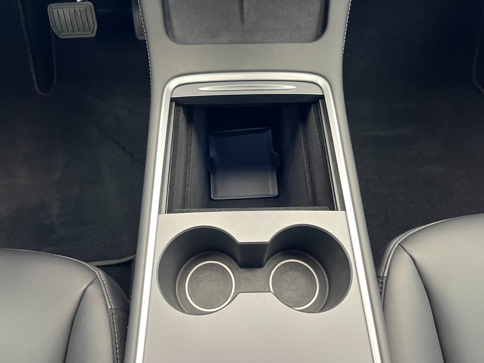 Tesla Model Y Long Range AWD 5d