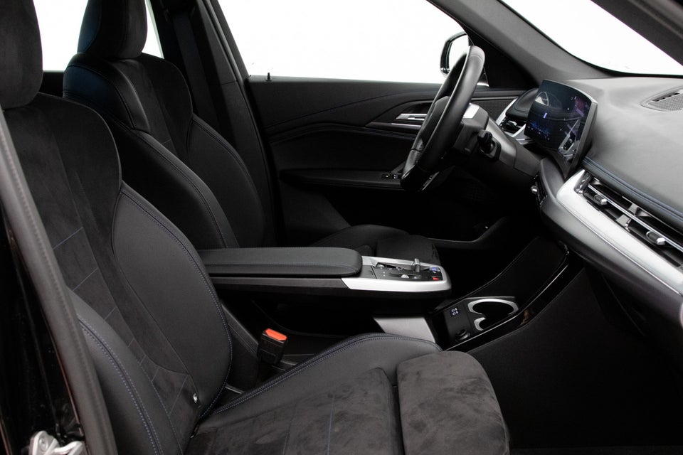 BMW iX1 xDrive30 Charged M-Sport 5d